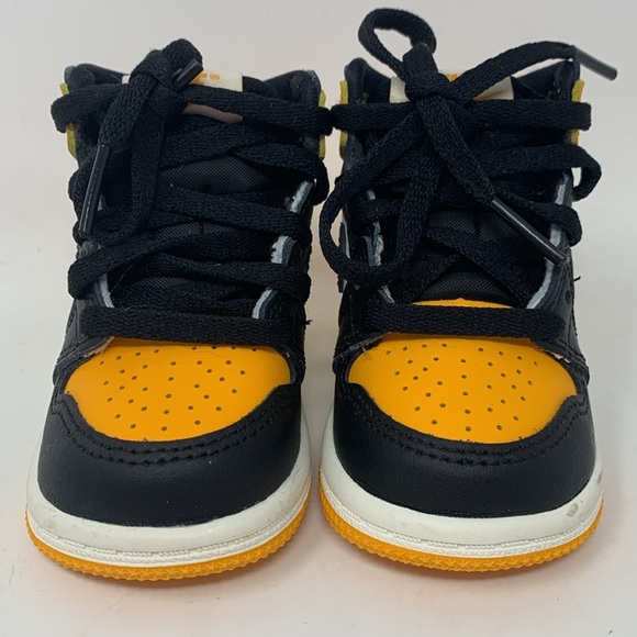 NWOT Nike Air Jordan 1 Retro Baby Sneakers - Picture 2 of 9